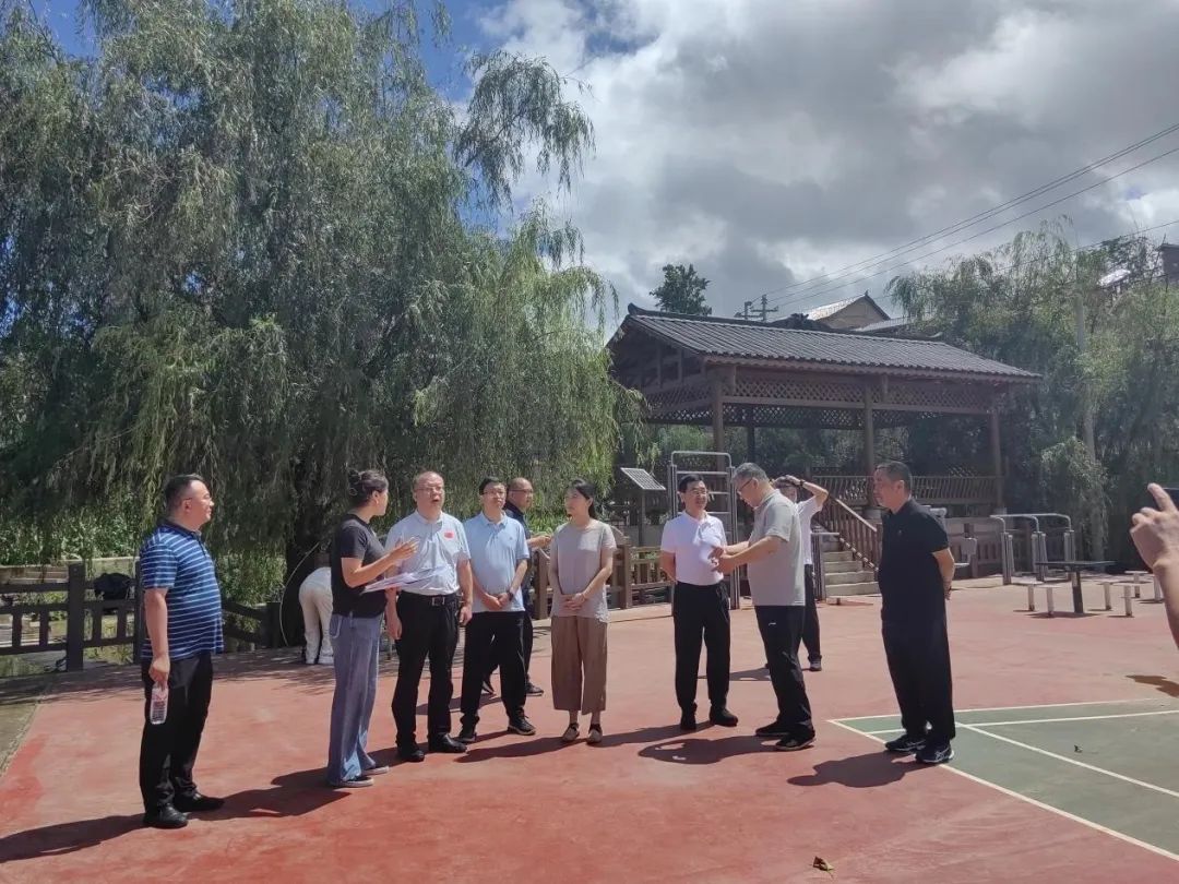 710寰宇官网登录入口-《体育用人造草填充弹性颗粒》《运动地材维修与保养》两项国家标准启动